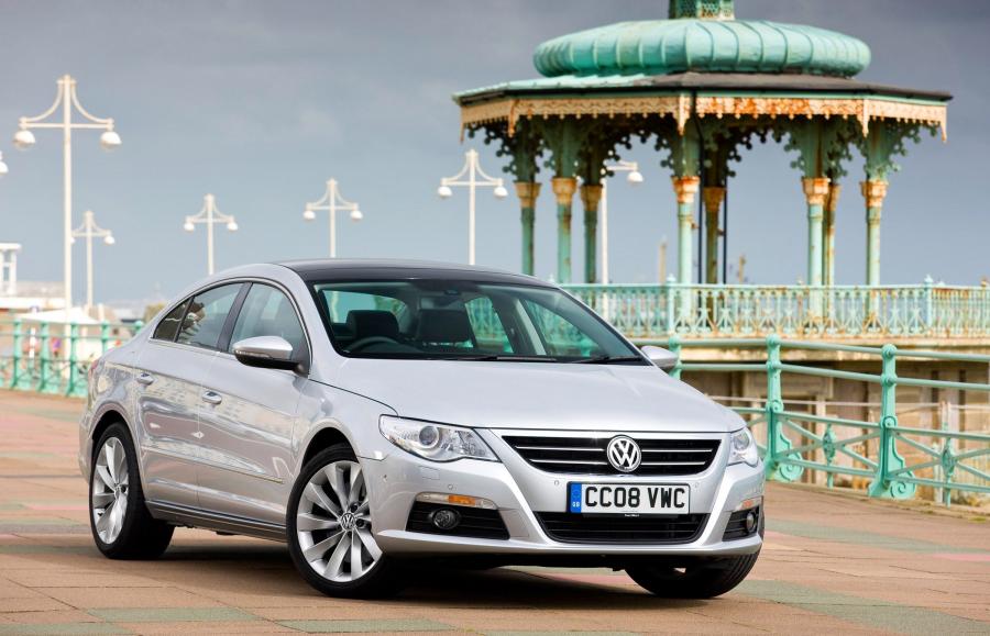  Volkswagen Passat CC GT 2009 года  (фото 8 из 13)